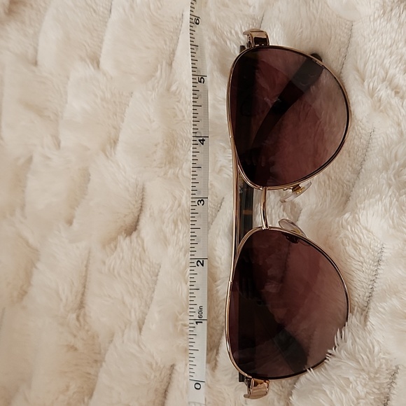 Fashion Sunglasses - Picture 5 of 9